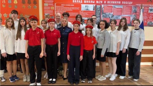 Накануне Дня Героев Отечества в России помощник руководителя следственного управления СК России по Новосибирской области (по общественно-политической работе) Екатерина Александровна Щенева приняла участие в мероприятии...