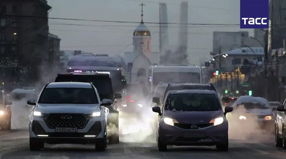 Аномальные морозы до минус 55 градусов пришли в регионы Сибири, сообщили в региональных управлениях по мониторингу окружающей среды