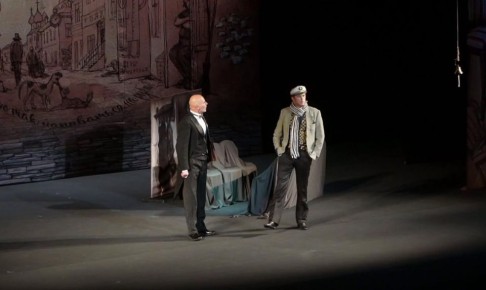 «12 стульев» с неожиданной концовкой показали новосибирской публике