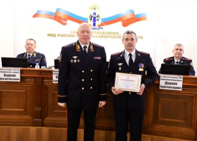 В ГУ МВД России по Новосибирской области поздравили представителей подразделений связи