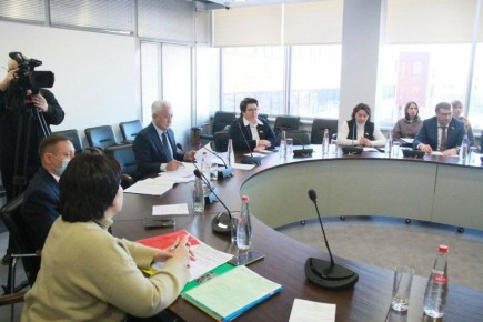 Инвестиции в будущее. Комитет Законодательного Собрания Новосибирской области по культуре, образованию, науке, спорту и молодежной политике провел выездное заседание в технопарке Новосибирского Академгородка