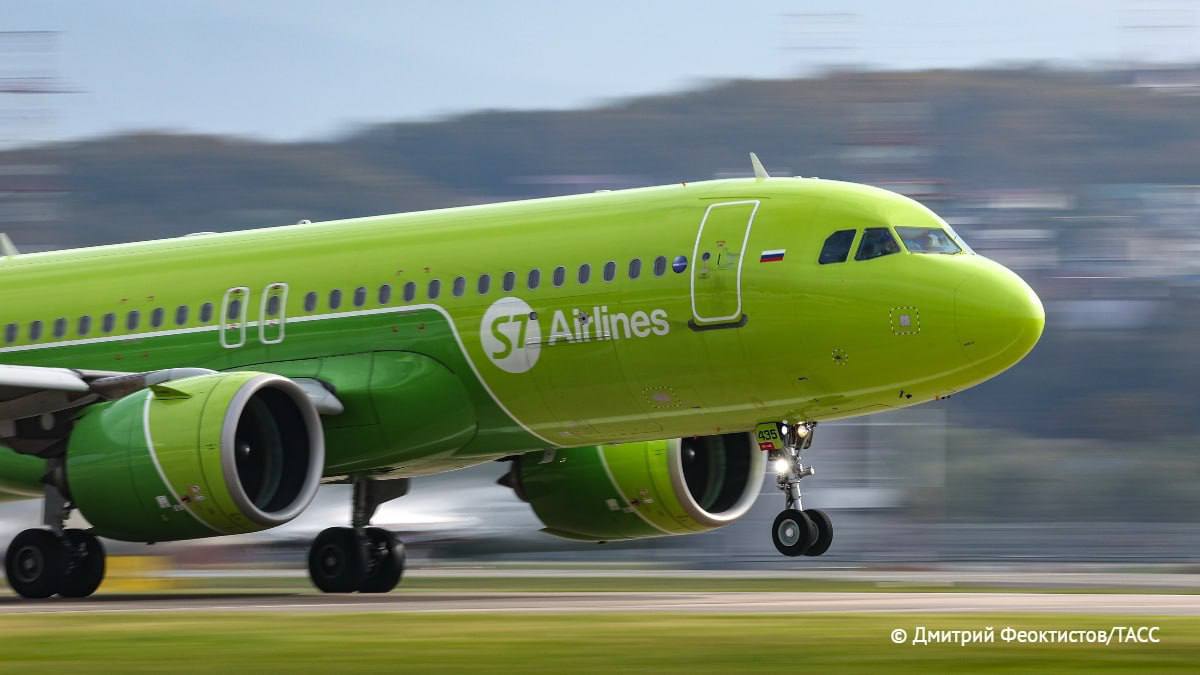 Пассажиропоток S7 в Китай вырос на 50% осенью после введения безвизового режима для россиян, сообщили ТАСС в авиакомпании