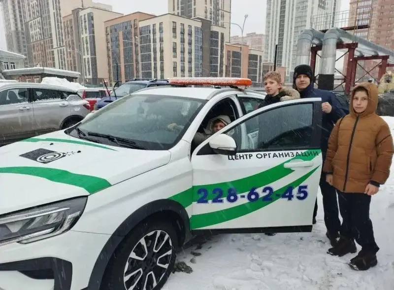 В Новосибирской области сотрудники полиции организовали для учеников класса правоохранительной направленности экскурсию в Центр организации дорожного движения В Новосибирской области сотрудники полиции организовали для учеников класса правоохранительной направленности экскурсию в Центр организации дорожного движения