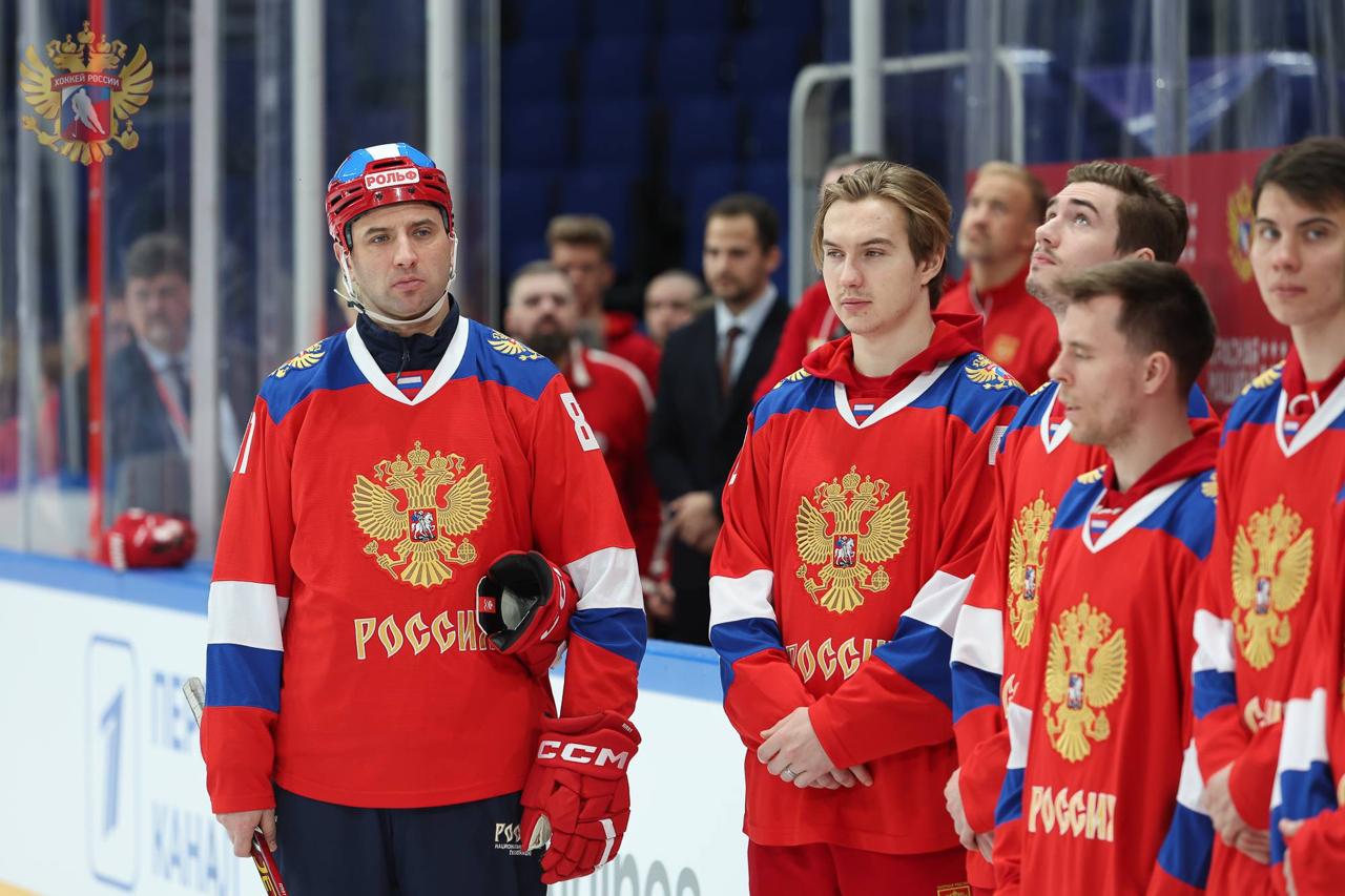 В Новосибирске начался Кубок Первого канала по хоккею В Новосибирске начался Кубок Первого канала по хоккею
