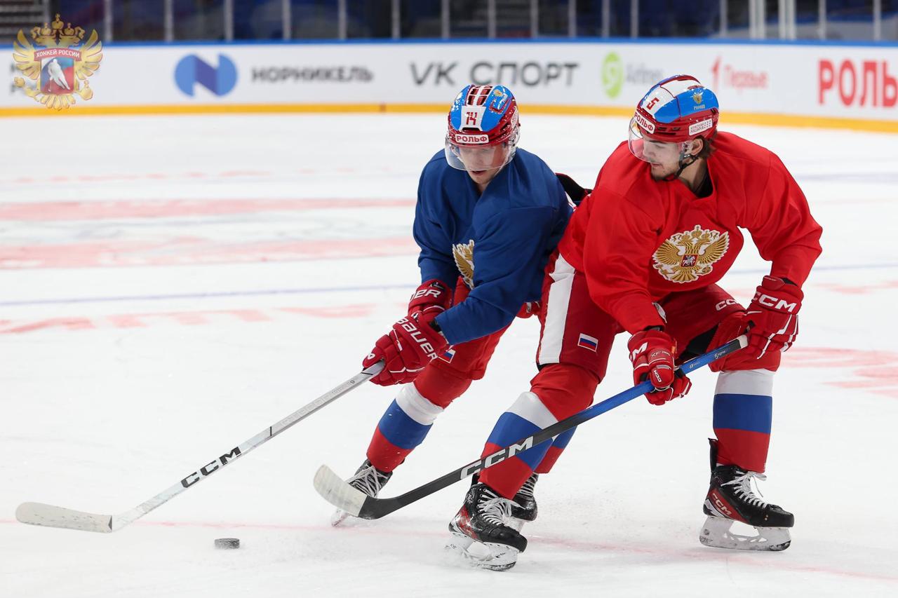 В Новосибирске начался Кубок Первого канала по хоккею