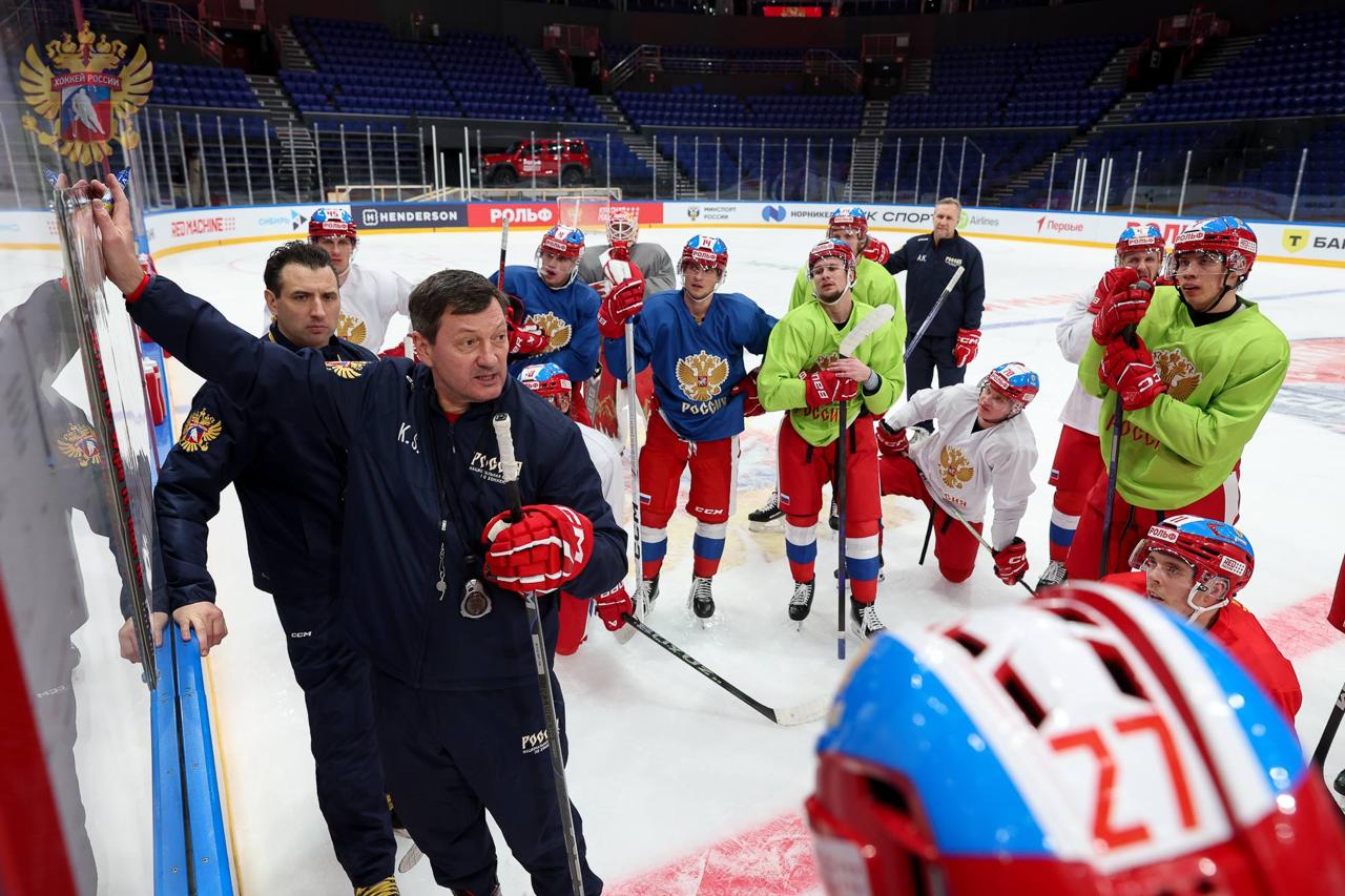 В Новосибирске начался Кубок Первого канала по хоккею В Новосибирске начался Кубок Первого канала по хоккею