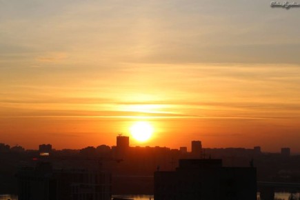 — Вам какое? Ванильное, персиковое или клубничное?