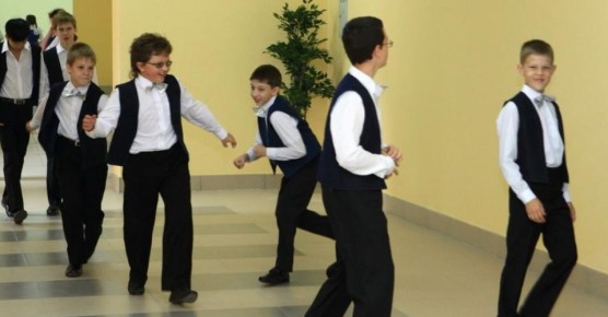 Могут ли в школе заставить ученика убирать снег?