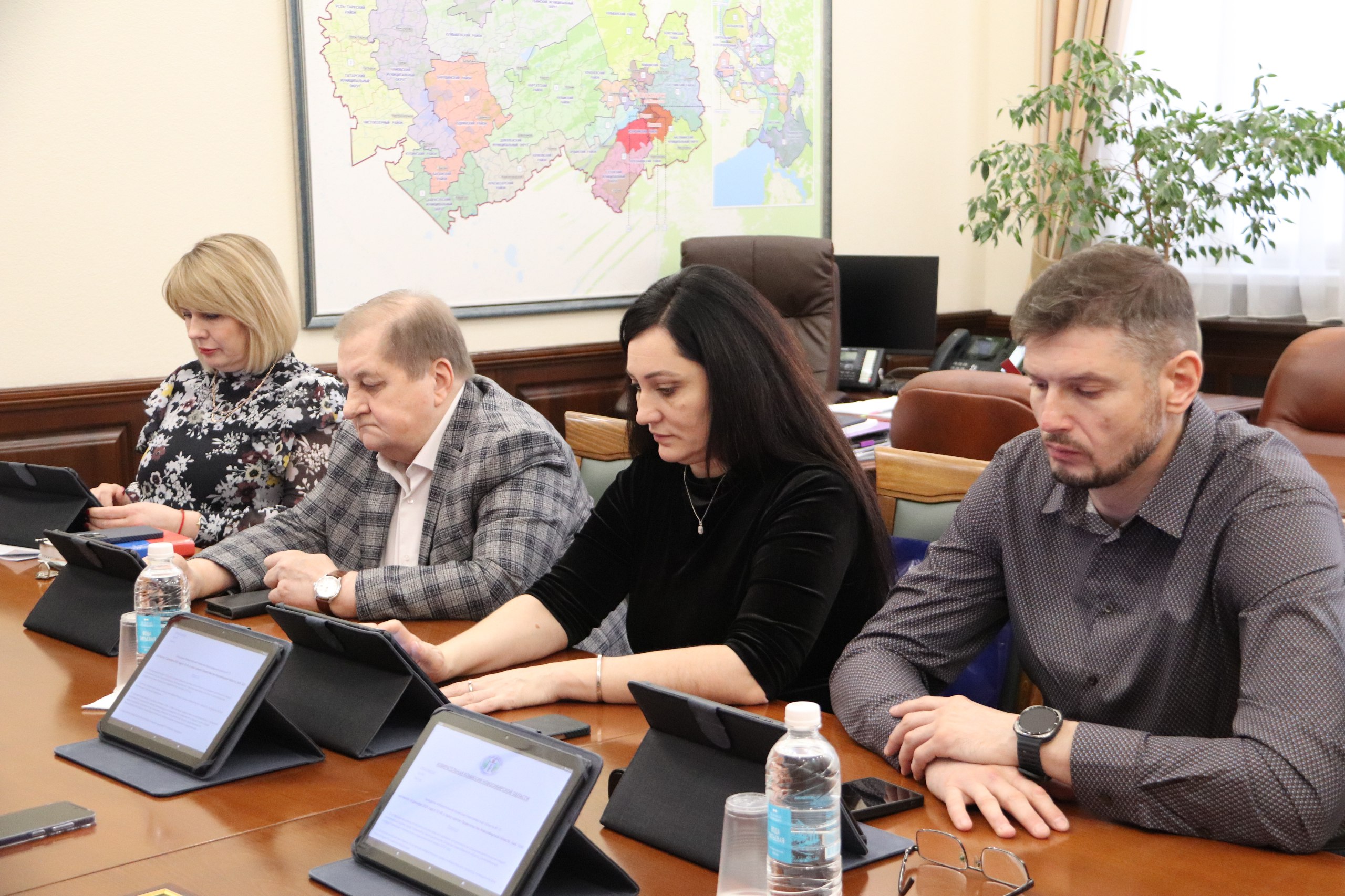 15 декабря состоялось заседание Избирательной комиссии Новосибирской области 15 декабря состоялось заседание Избирательной комиссии Новосибирской области