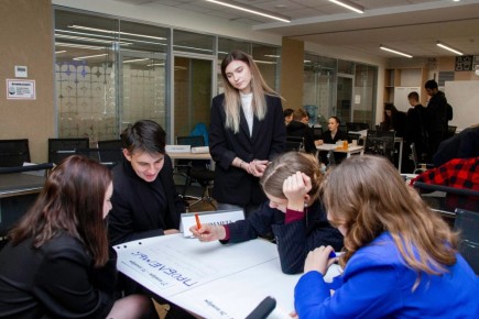 Молодежь формирует будущее: в Новосибирской области прошел Форум молодежных избирательных комиссий