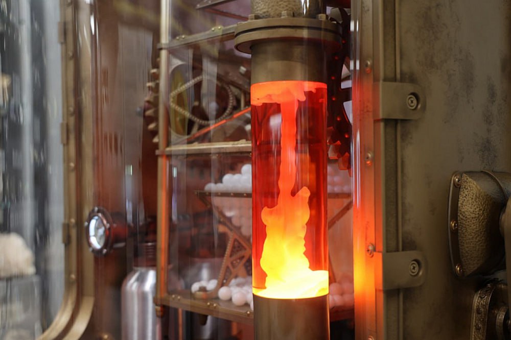 Экспонат в стиле стимпанк для выращивания кристаллов сделали в НГУ Экспонат в стиле стимпанк для выращивания кристаллов сделали в НГУ