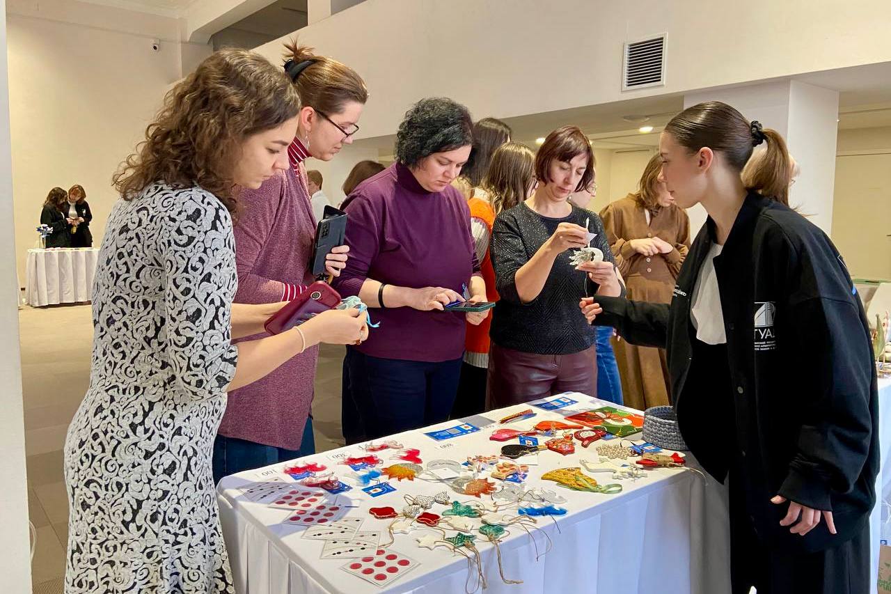 Максим Кудрявцев: Принял участие в предновогодней благотворительной акции Новосибирского государственного университета архитектуры, дизайна и искусства Максим Кудрявцев: Принял участие в предновогодней благотворительной акции Новосибирского государственного университета архитектуры, дизайна и искусства