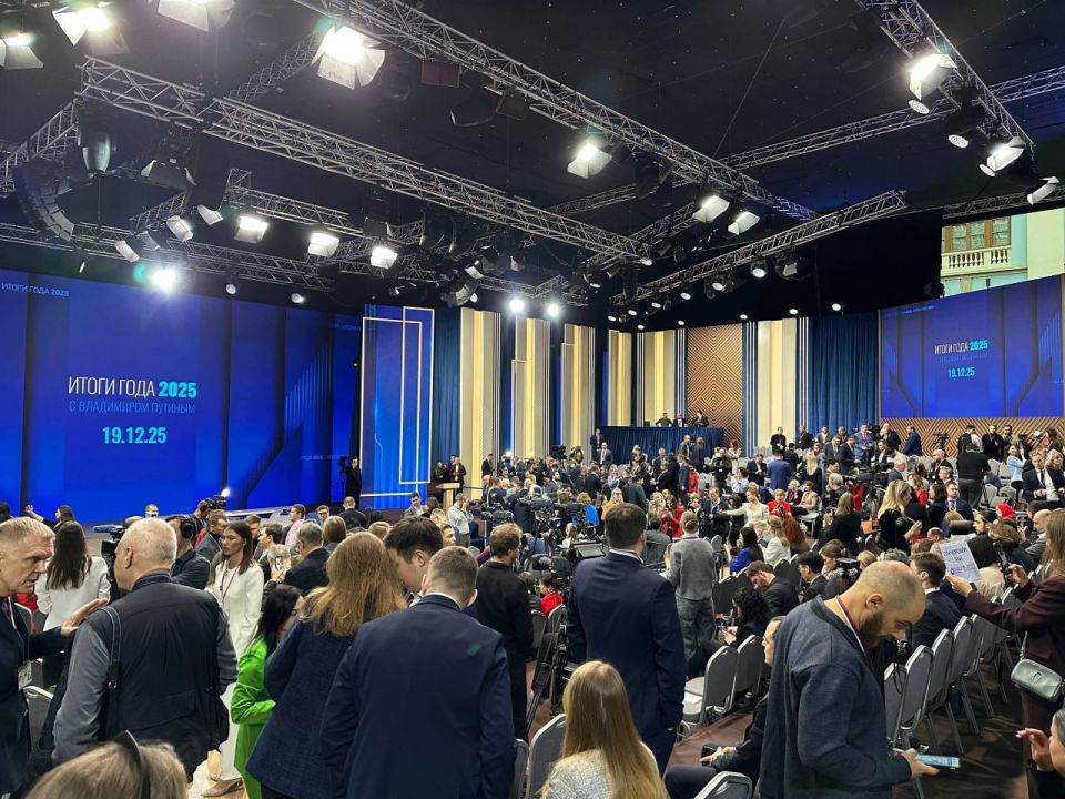 Ежегодная прямая линия президента России Владимира Путина начнётся с минуты на минуту