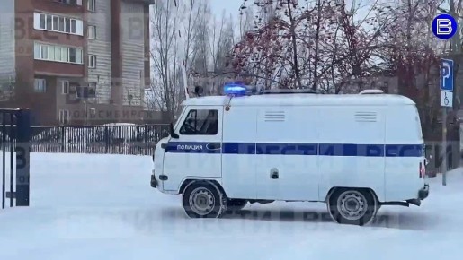 Лихача привезли в суд. В Новосибирский районный суд доставили подозреваемого в гибели сразу шести человек