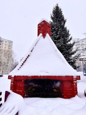 Утро будет снежным. К обеду снег прекратится, а температура начнёт снижаться