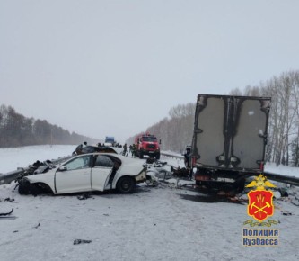 Трое молодых людей в возрасте от 16 до 19 лет погибли в ДТП на трассе «Новосибирск — Ленинск-Кузнецкий — Кемерово — Юрга» в Кузбассе