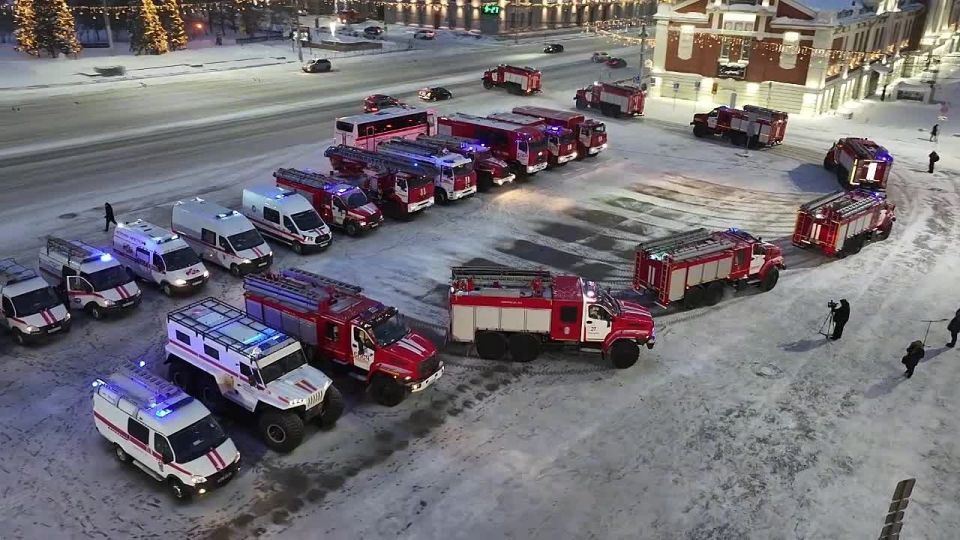 Мощно, ярко, торжественно!