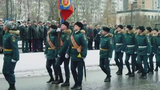 В день 35-летия МЧС России торжественные церемонии возложения цветов к памятникам состоялись во всех регионах