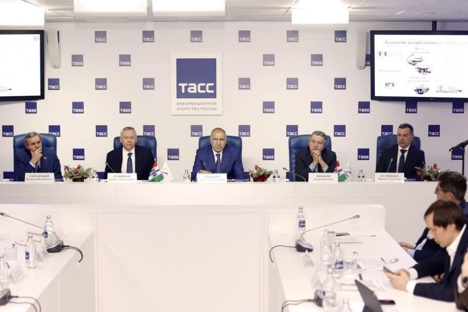 Депутаты Законодательного Собрания Новосибирской области принимают участие в предновогодних мероприятиях