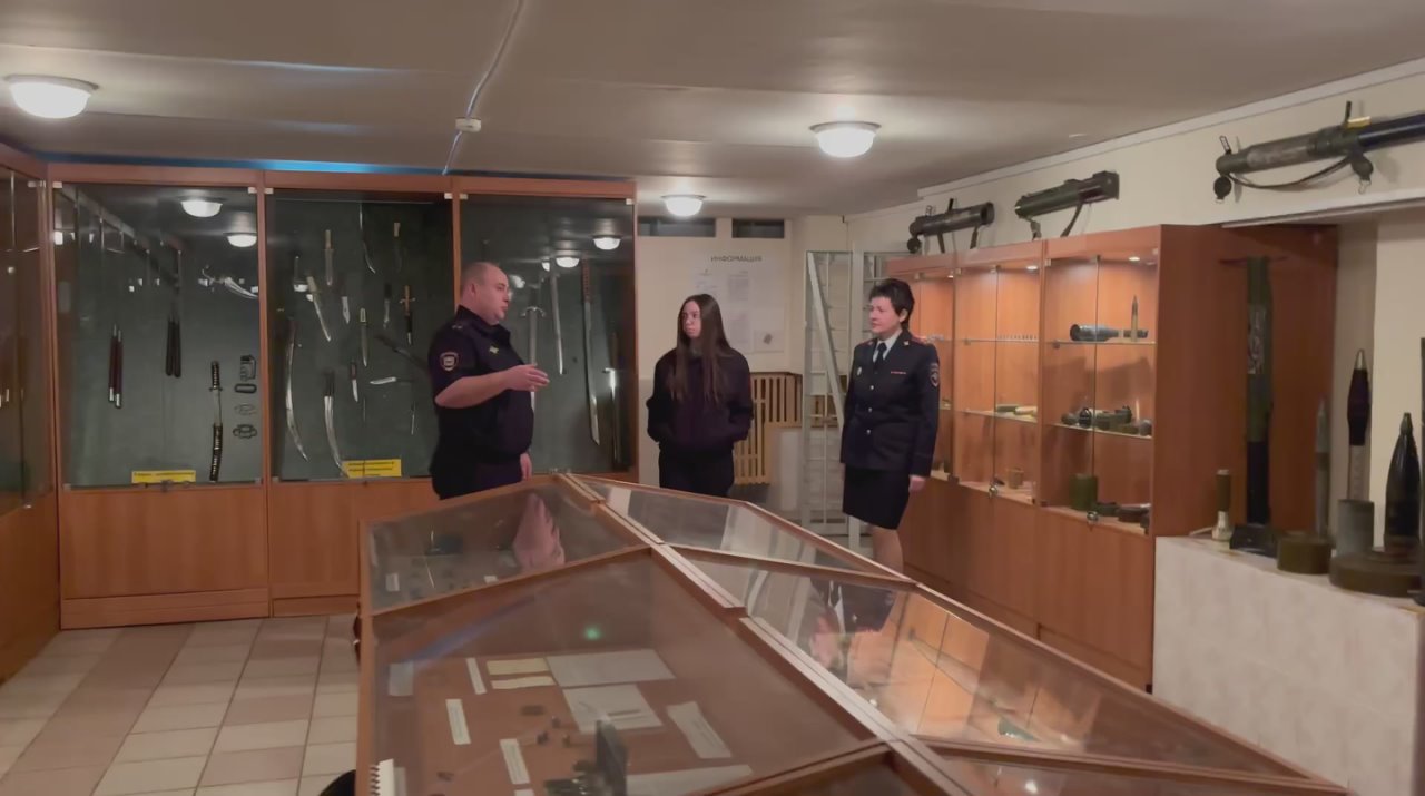 Накануне, 25 декабря начальник ГУ МВД России по Новосибирской области генерал-лейтенант полиции Андрей Кульков принял участие во Всероссийской благотворительной акции «Елка желаний»