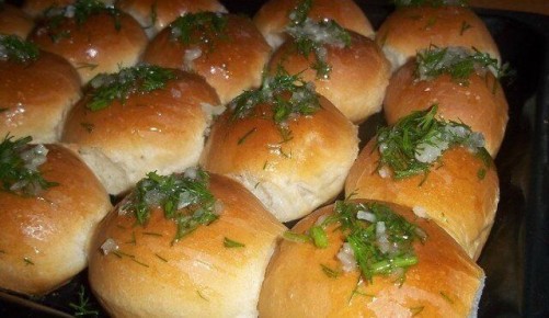 Нежные чесночные пампушки: идеальное дополнение к любому столу