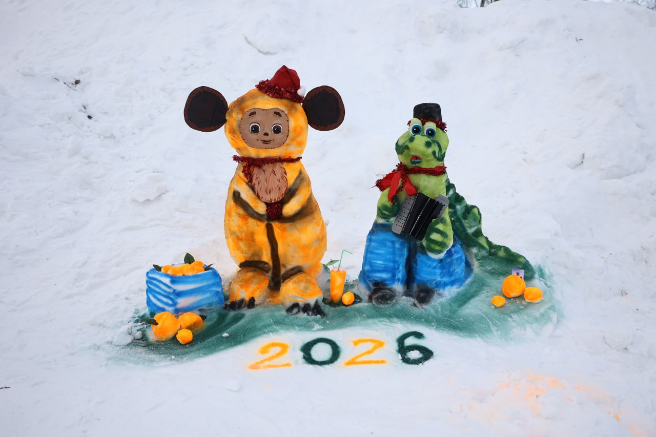 Новосибирцы слепили десятки снежных баб: рассматриваем самые весёлые фигуры Новосибирцы слепили десятки снежных баб: рассматриваем самые весёлые фигуры