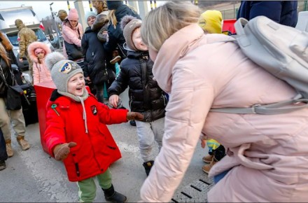 Дети репатриантов сталкиваются с барьерами при поступлении в российские школы