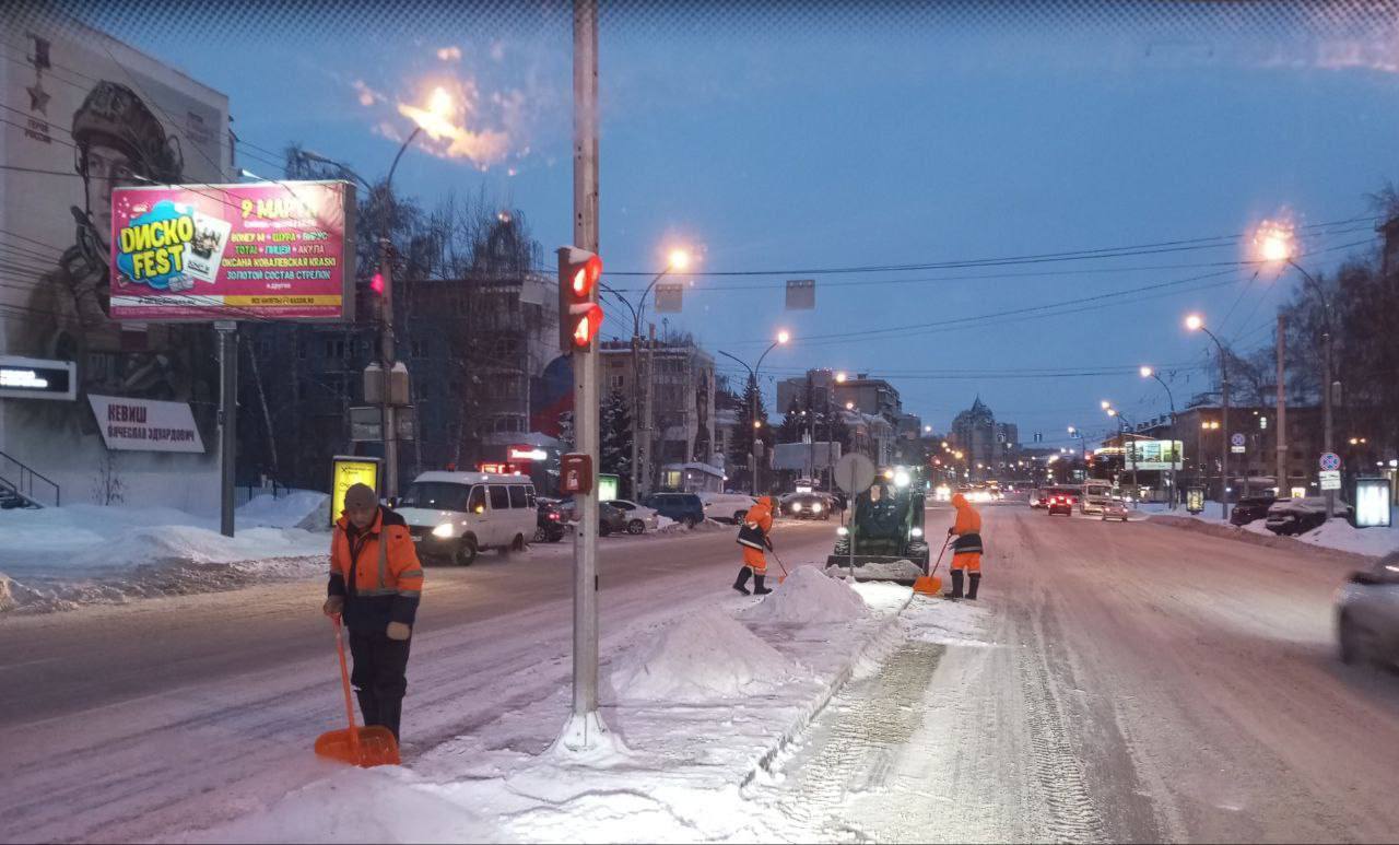 Максим Кудрявцев: В Новосибирске сохраняются обильные снегопады и метели, ожидается усиление ветра до 21 м/с и гололедица Максим Кудрявцев: В Новосибирске сохраняются обильные снегопады и метели, ожидается усиление ветра до 21 м/с и гололедица