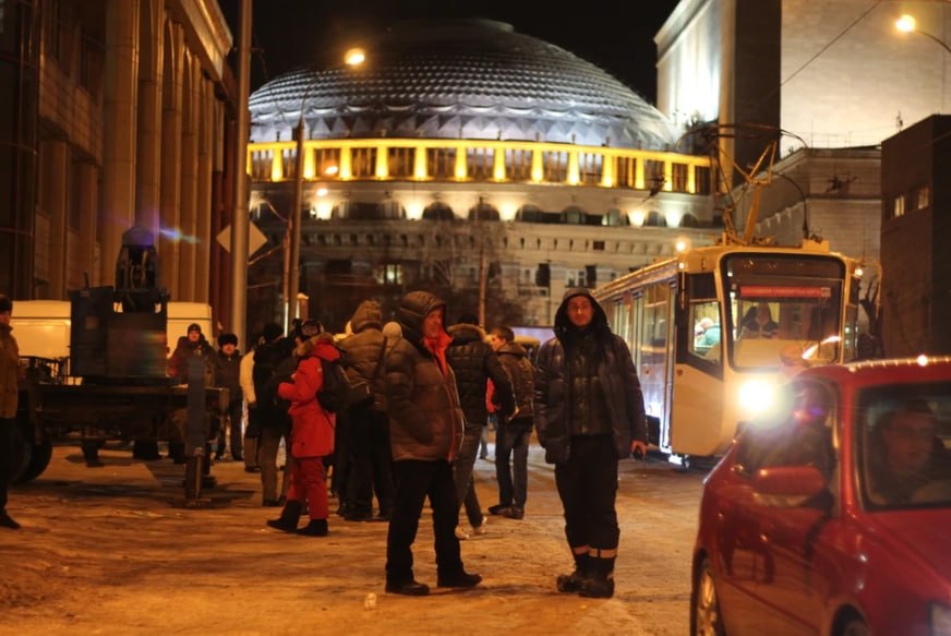 Не все горожане помнят, а кто-то и не знал: один фильм знаменитой серии «Елки» снимали в Новосибирске Не все горожане помнят, а кто-то и не знал: один фильм знаменитой серии «Елки» снимали в Новосибирске