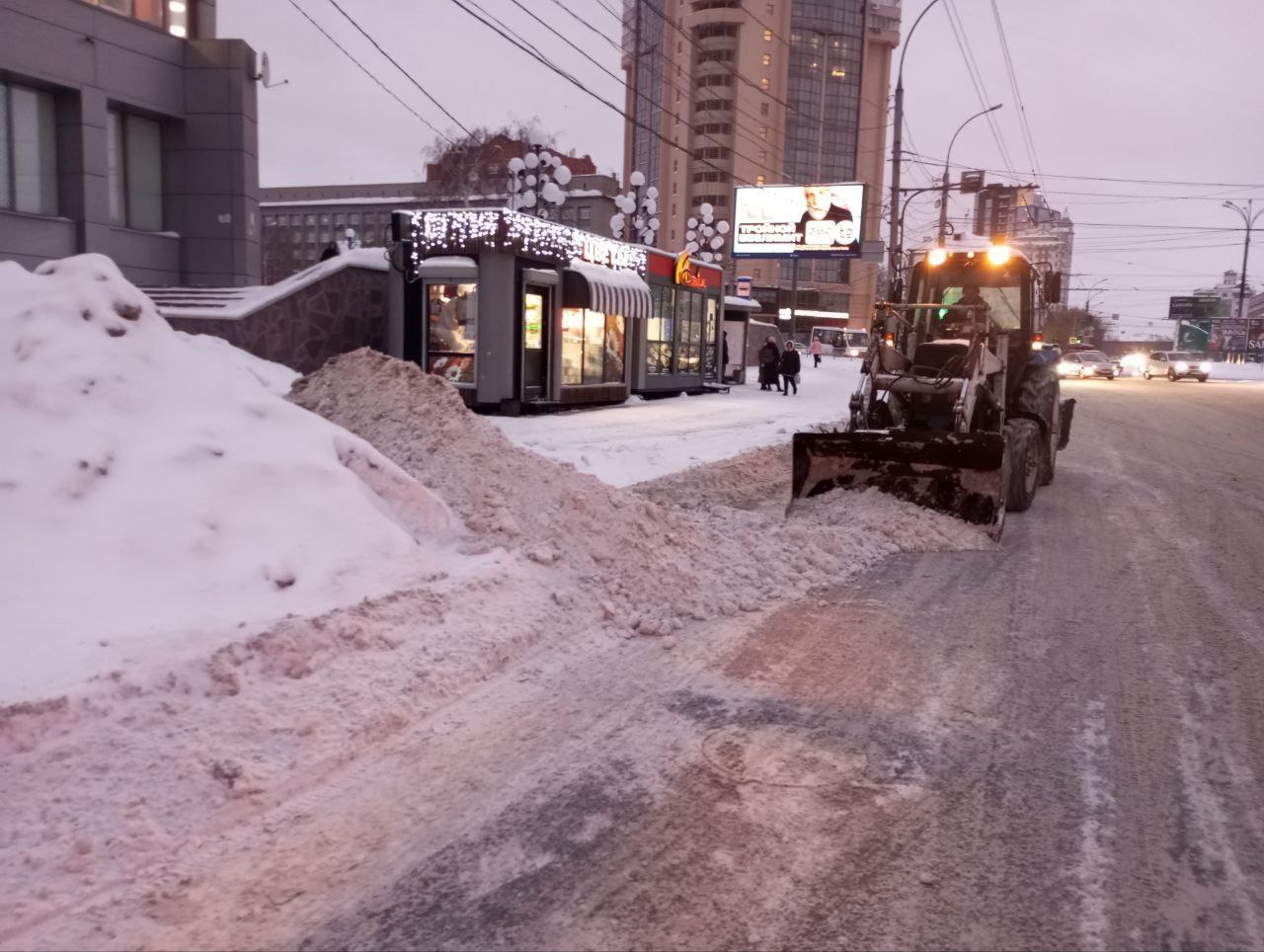Уборка улично-дорожной сети за прошедшие сутки Уборка улично-дорожной сети за прошедшие сутки