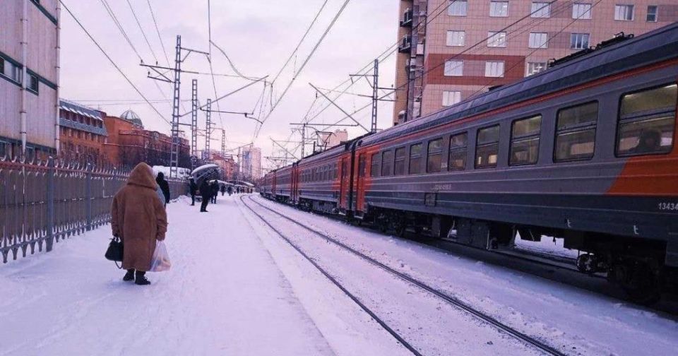 1 Самый длинный пригородный поезд России вышел на маршрут в Новосибирске