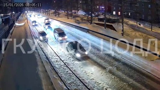 Застряли в пробке на Красном проспекте этим утром? Показываем почему