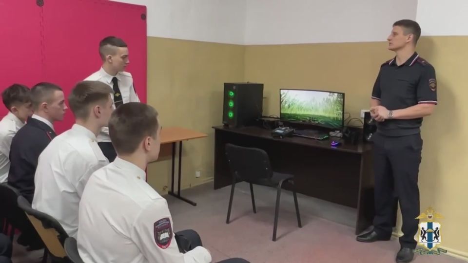 В Центре профессиональной подготовки ГУ МВД России по Новосибирской области прошла акция «Студенческий десант»