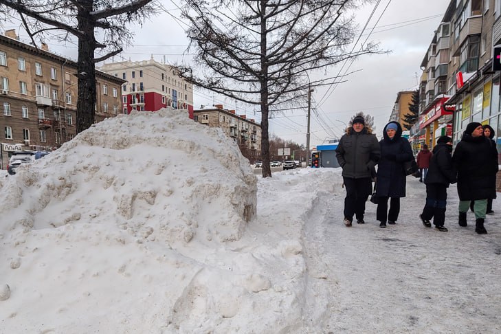 Больше 1700 самосвалов со снегом вывезли из Новосибирска за сутки