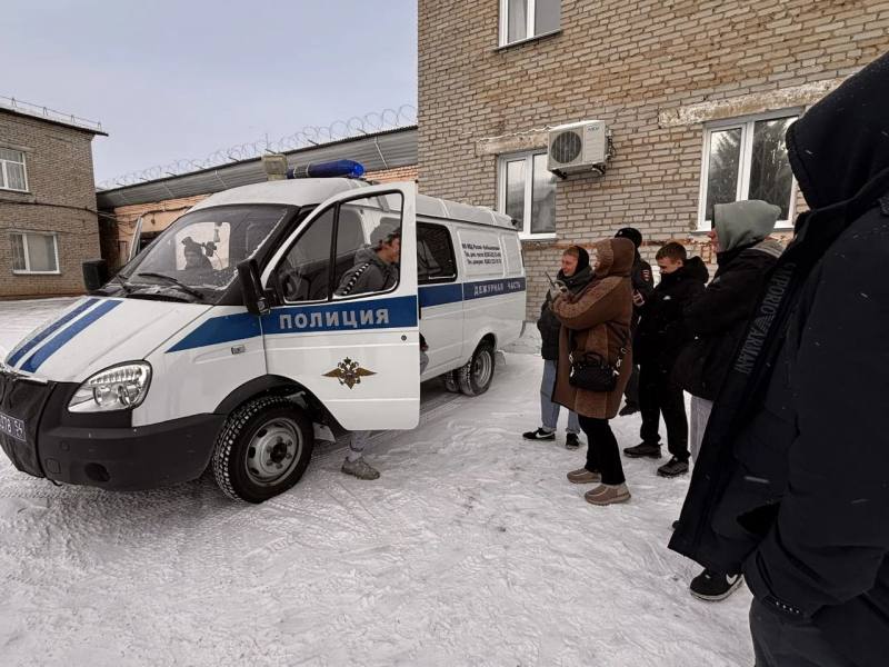 В НОВОСИБИРСКОЙ ОБЛАСТИ СОТРУДНИКИ ПОЛИЦИИ И ПРЕДСТАВИТЕЛИ ОБЩЕСТВЕННОГО СОВЕТА ПРИСОЕДИНИЛИСЬ К АКЦИИ «СТУДЕНЧЕСКИЙ ДЕСАНТ» В НОВОСИБИРСКОЙ ОБЛАСТИ СОТРУДНИКИ ПОЛИЦИИ И ПРЕДСТАВИТЕЛИ ОБЩЕСТВЕННОГО СОВЕТА ПРИСОЕДИНИЛИСЬ К АКЦИИ «СТУДЕНЧЕСКИЙ ДЕСАНТ»