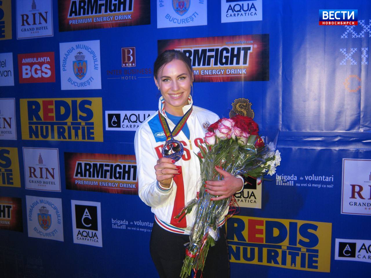 В тренде. Чемпионка мира и Европы по армрестлингу из Новосибирска Екатерина Никишева тоже решила поучаствовать в популярном сейчас тренде «2026 vs 2016» и опубликовала фото десятилетней давности: «Как будто вчера» В тренде. Чемпионка мира и Европы по армрестлингу из Новосибирска Екатерина Никишева тоже решила поучаствовать в популярном сейчас тренде «2026 vs 2016» и опубликовала фото десятилетней давности: «Как будто вчера»