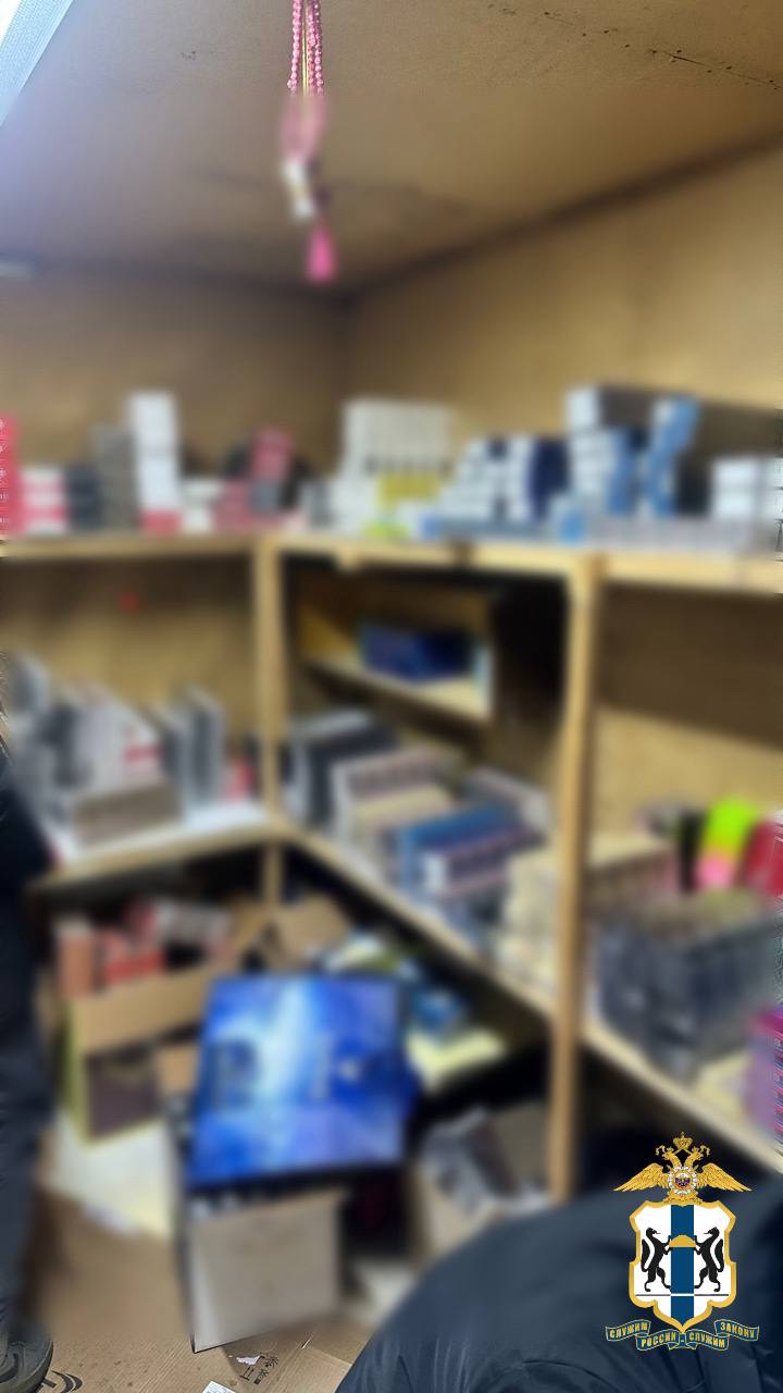 В Новосибирске полицейские пресекли реализацию контрафактной табачной продукции В Новосибирске полицейские пресекли реализацию контрафактной табачной продукции