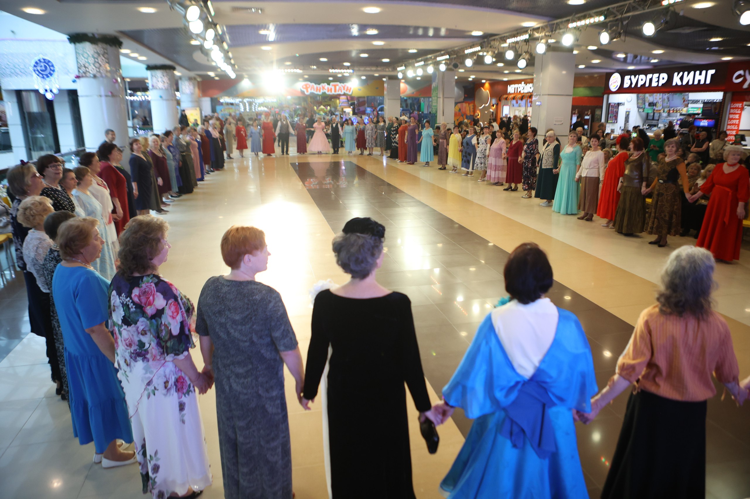 Студия стиля «Элегантный возраст» приглашает горожан на «Татьянин бал»