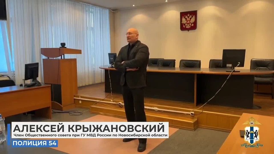 В Новосибирске сотрудники полиции приняли участие во Всероссийской акции «Студенческий десант», приуроченной ко Дню российского студенчества