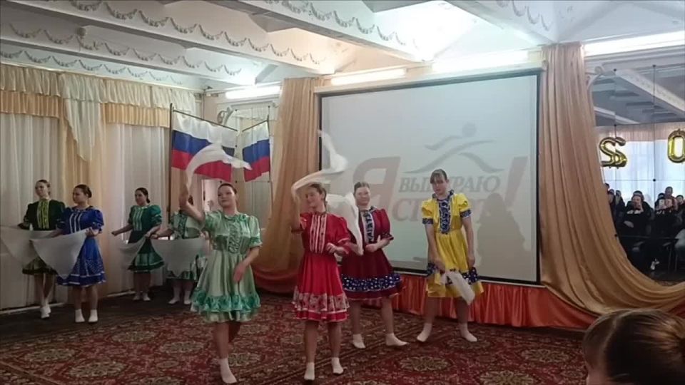 Прокуратурой Черепановского района в рамках спортивно-патриотического воспитания детей организована встреча воспитанников Дорогинского детского дома с олимпийскими чемпионами нашего региона