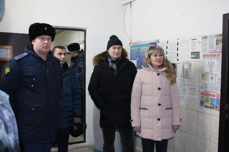 123 Прокуратура на постоянной основе проводит проверки исправительных учреждений и следственных изоляторов