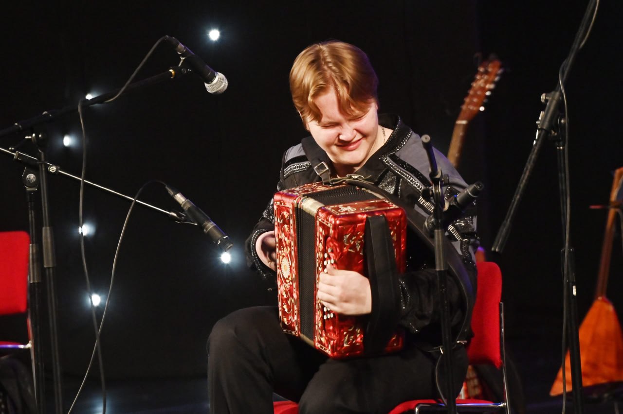 Телепроект с новосибирской сцены: «Играй, гармонь!» отмечает сорокалетие передачи Телепроект с новосибирской сцены: «Играй, гармонь!» отмечает сорокалетие передачи