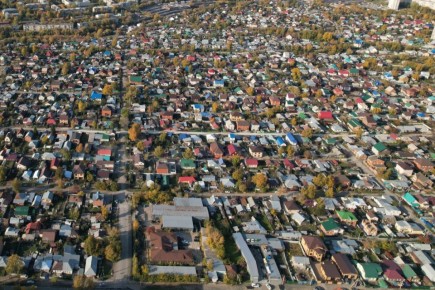 �� ��� ������ 827 �������� ����� � ������������� �������