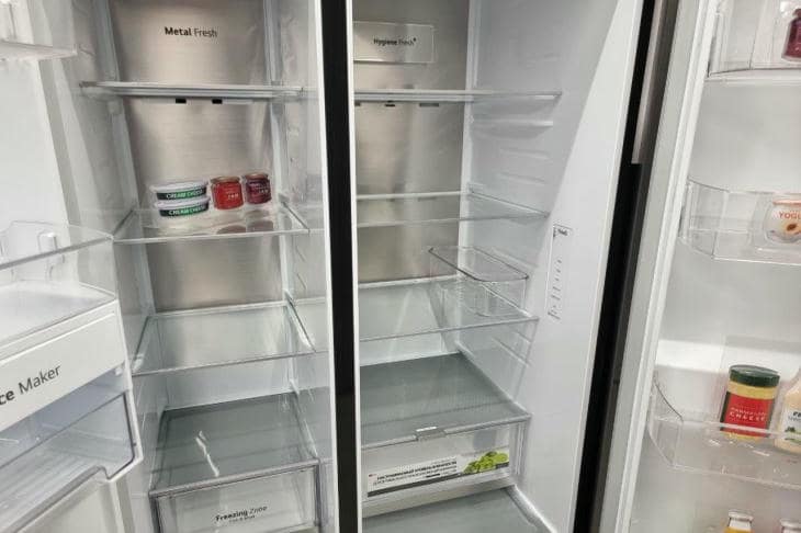 Вот как нужно размораживать холодильник: способ, который сэкономит часы