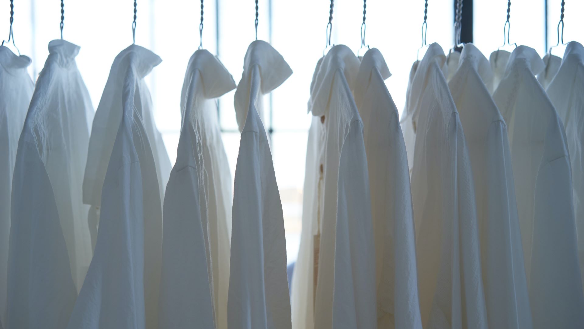 Едкий отбеливатель уберите подальше: при стирке его заменит этот состав за копейки