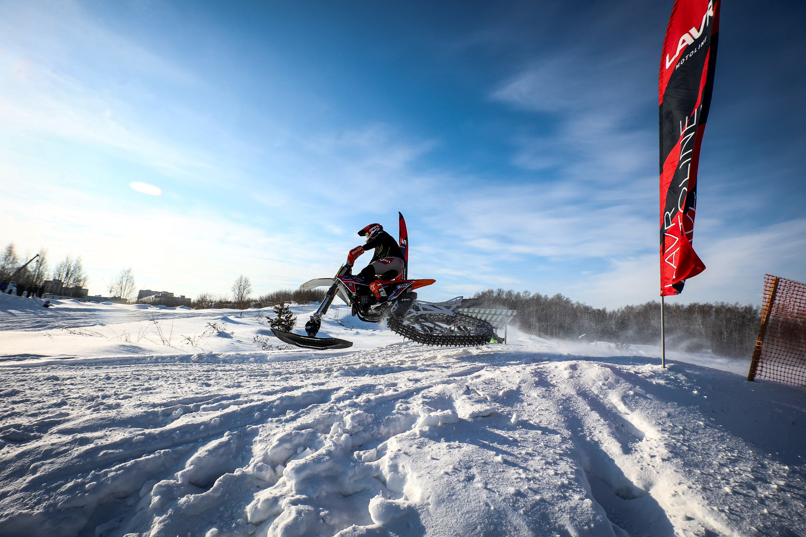 Сегодня на Ключ-Камышенском плато прошли всероссийские соревнования по кроссу на снегоходах и мотоциклах с гусеницей Сегодня на Ключ-Камышенском плато прошли всероссийские соревнования по кроссу на снегоходах и мотоциклах с гусеницей