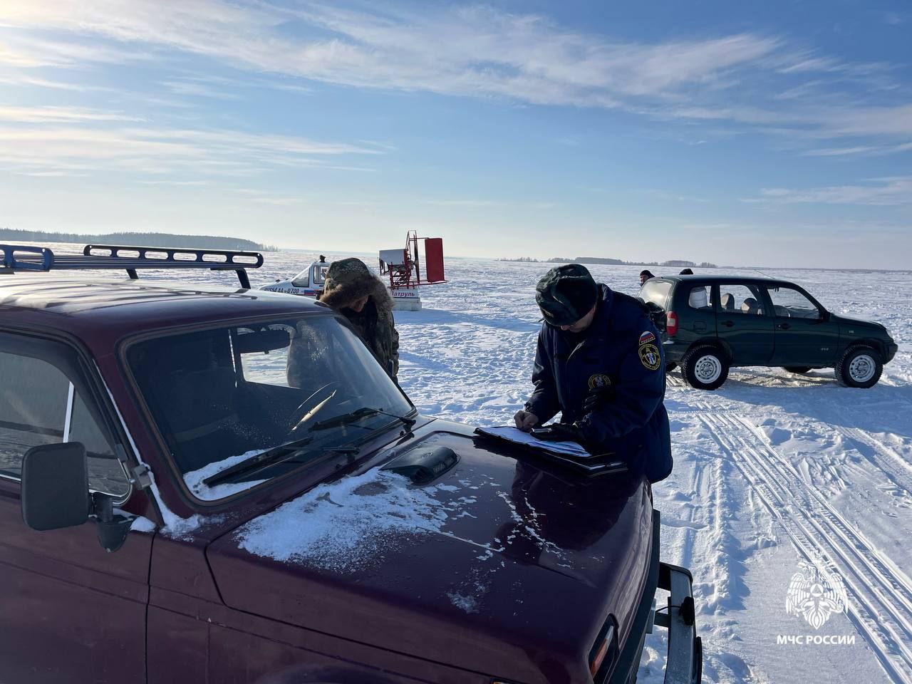 Профилактический рейд на водоёме: с начала зимы около 80 водителей нарушили закон Профилактический рейд на водоёме: с начала зимы около 80 водителей нарушили закон