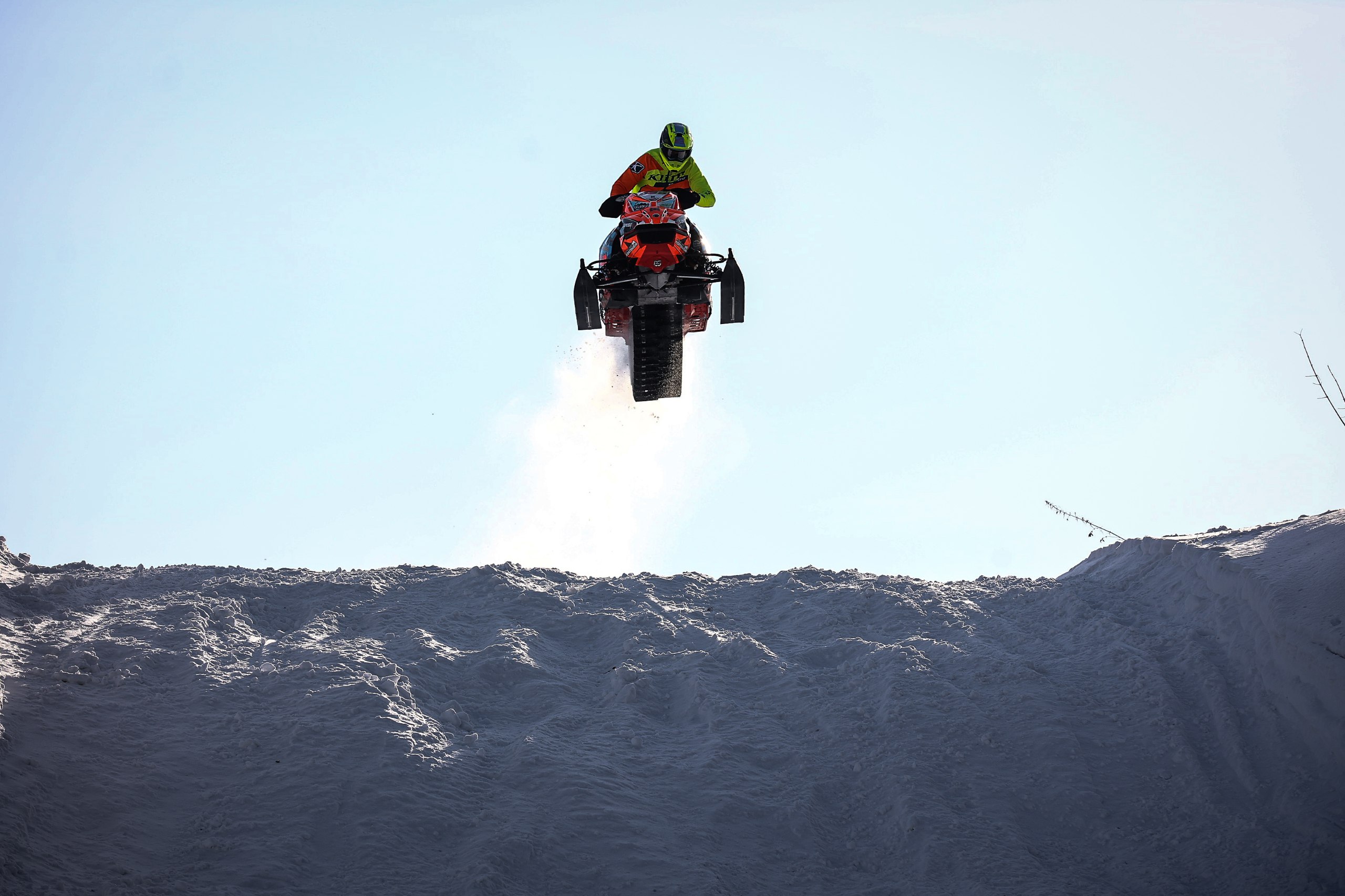 Сегодня на Ключ-Камышенском плато прошли всероссийские соревнования по кроссу на снегоходах и мотоциклах с гусеницей Сегодня на Ключ-Камышенском плато прошли всероссийские соревнования по кроссу на снегоходах и мотоциклах с гусеницей