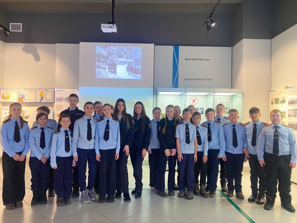 УОДУУПиПДН ГУ МВД России по Новосибирской области совместно с членом Общественного совета организована экскурсия в Новосибирский государственный краеведческий музей для школьников Сузунской школы