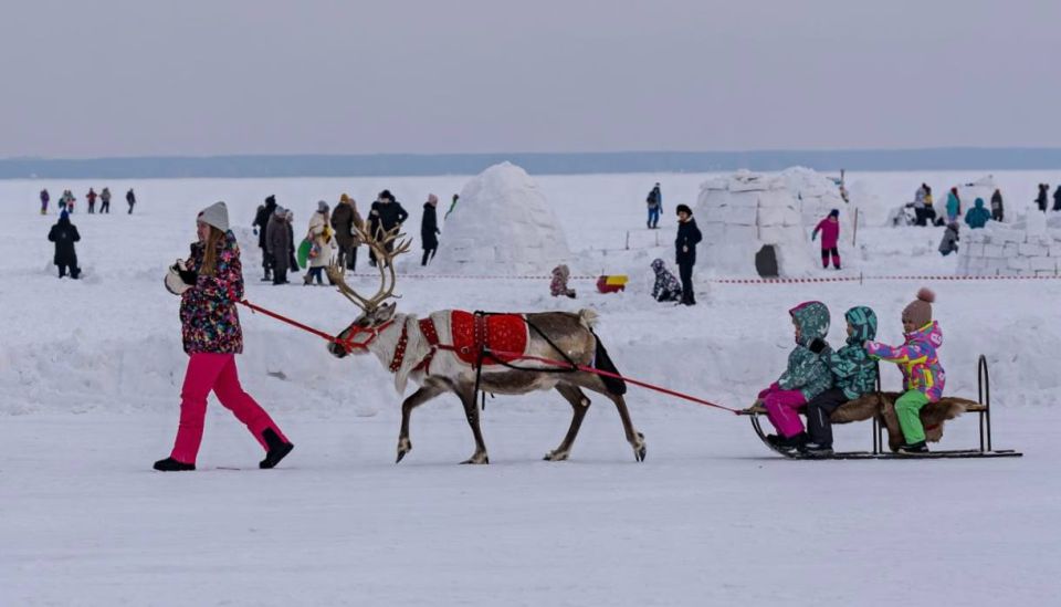 На Обском море пройдут соревнования по зимней рыбалке и возведению снежных хижин